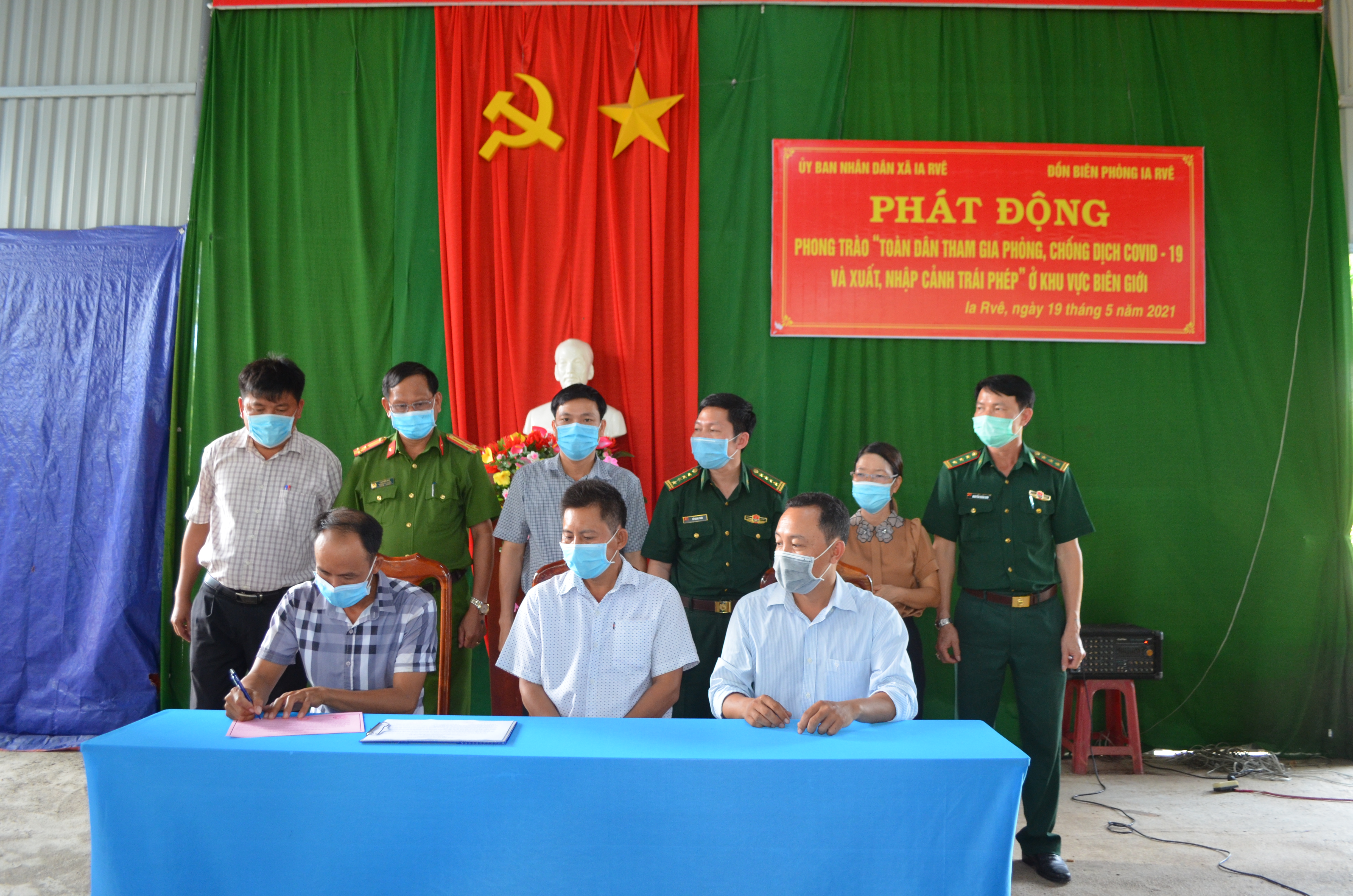 Phát động phong trào toàn dân tham gia phòng, chống dịch Covid-19 và xuất nhập cảnh trái phép